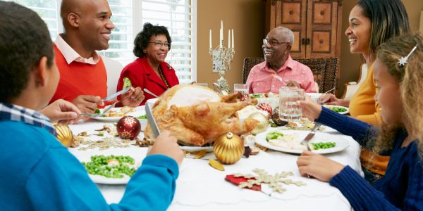 family-eating-dinner-with-grandparents.jpg